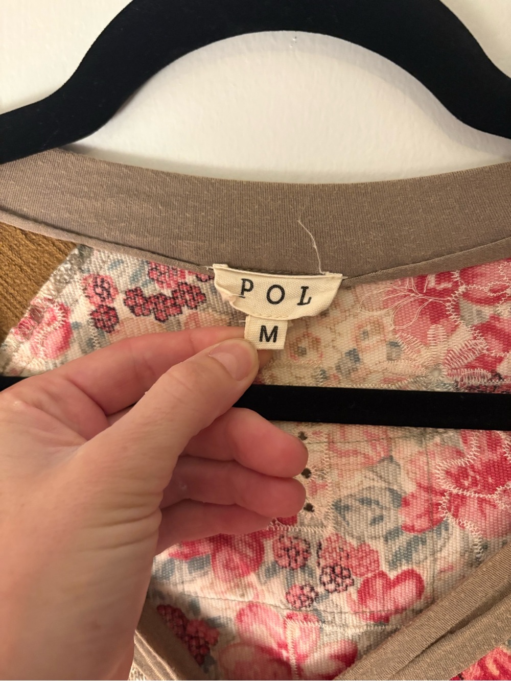 Boutique Romantic Boho Top - Picture 4 of 6